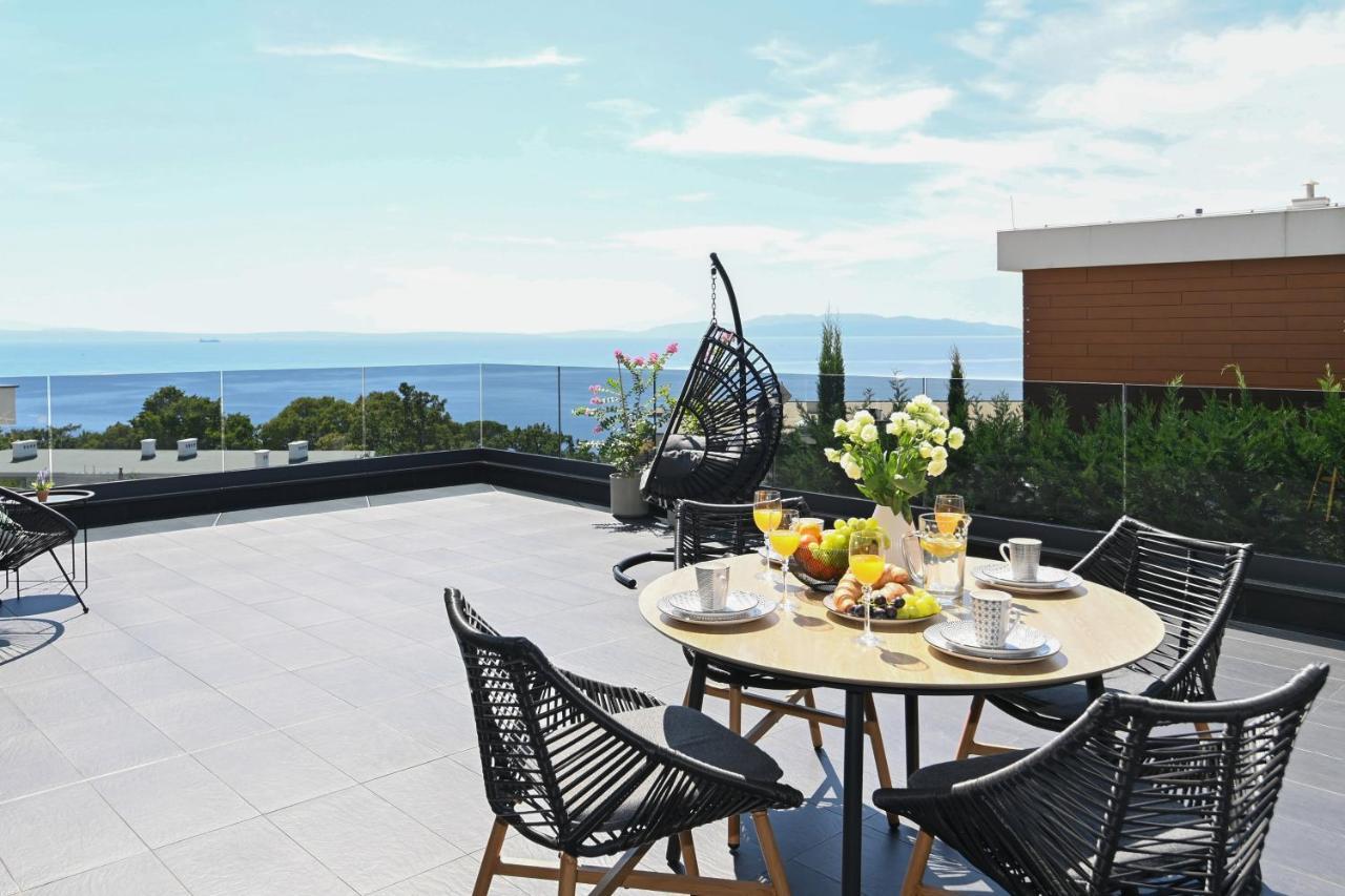 Sea View Deluxe Apartment Fiume Esterno foto