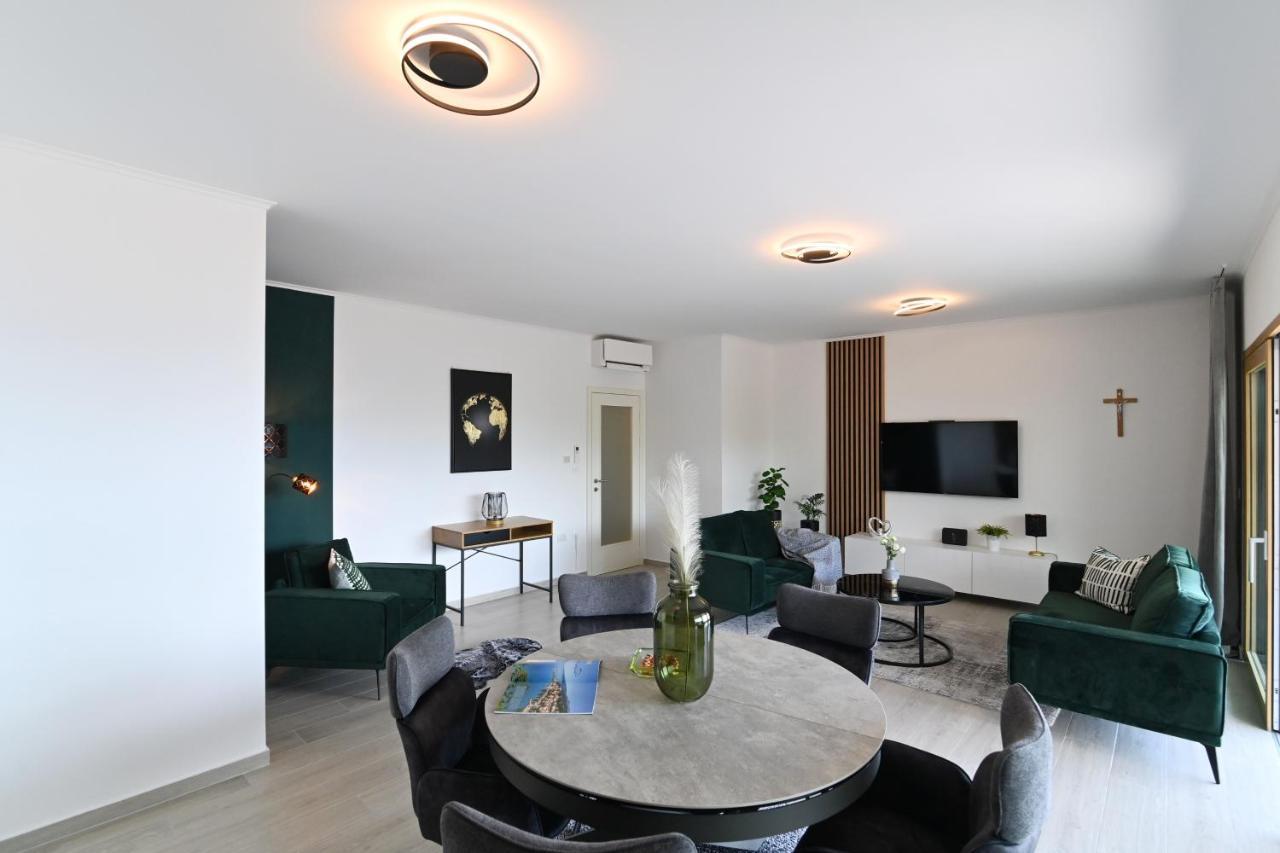 Sea View Deluxe Apartment Fiume Esterno foto
