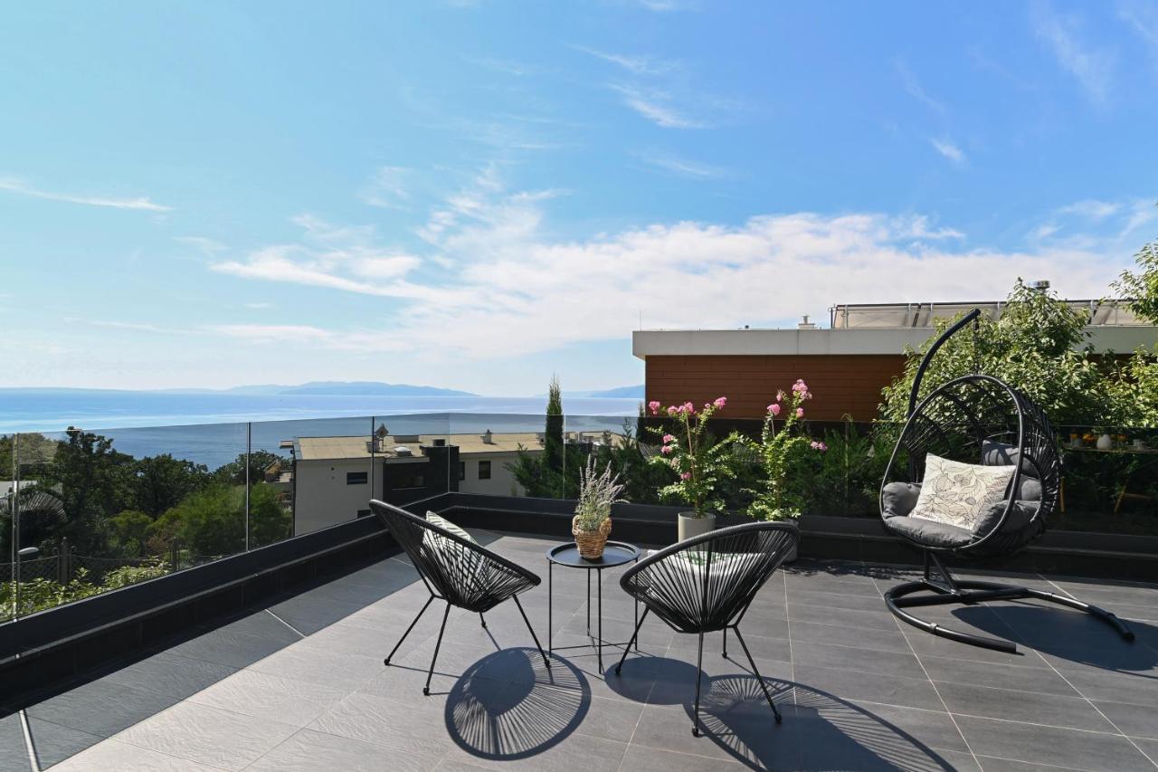Sea View Deluxe Apartment Fiume Esterno foto